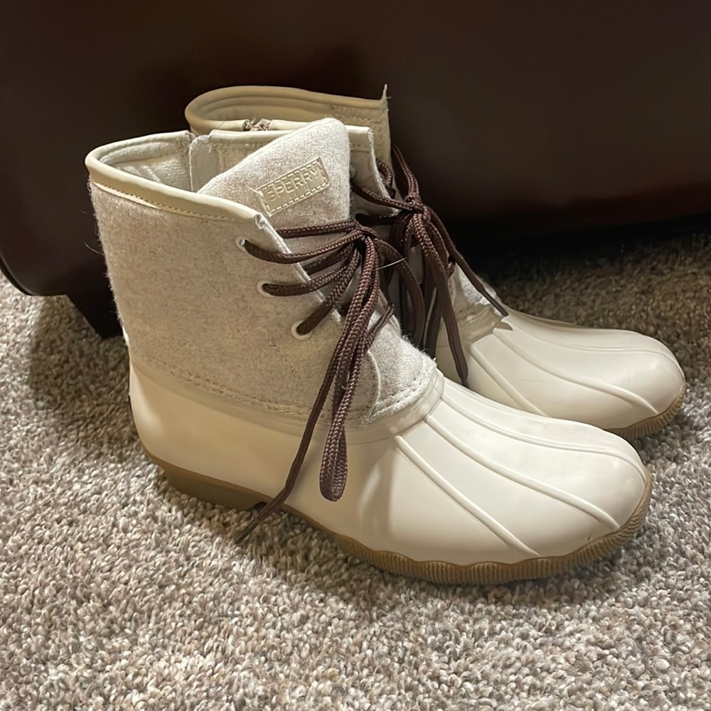 Girls Sperry duck boots